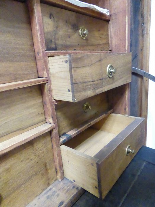 secrétaire à abattant, détail - © Ministère de la Culture (France), Conservation des antiquités et des objets d’art du Jura – Tous droits réservés