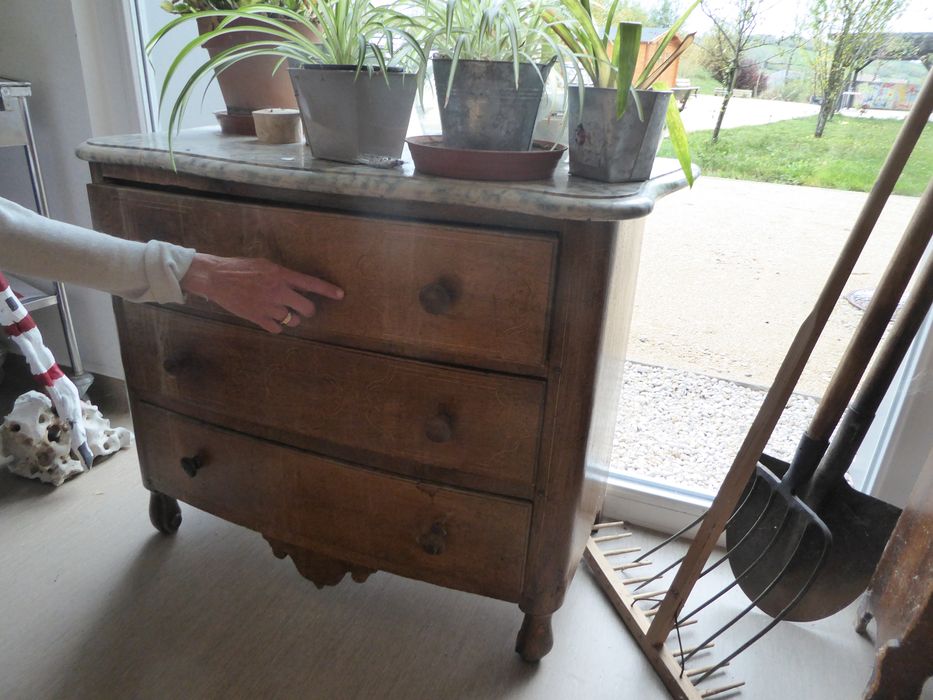 commode - © Ministère de la Culture (France), Conservation des antiquités et des objets d’art du Jura – Tous droits réservés