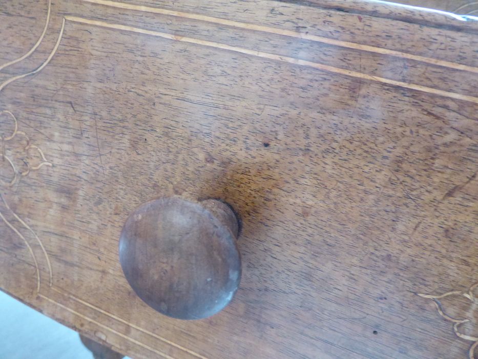 commode, détail - © Ministère de la Culture (France), Conservation des antiquités et des objets d’art du Jura – Tous droits réservés