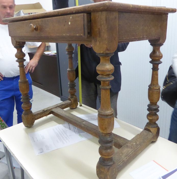 table à jeu - © Ministère de la Culture (France), Conservation des antiquités et des objets d’art du Jura – Tous droits réservés