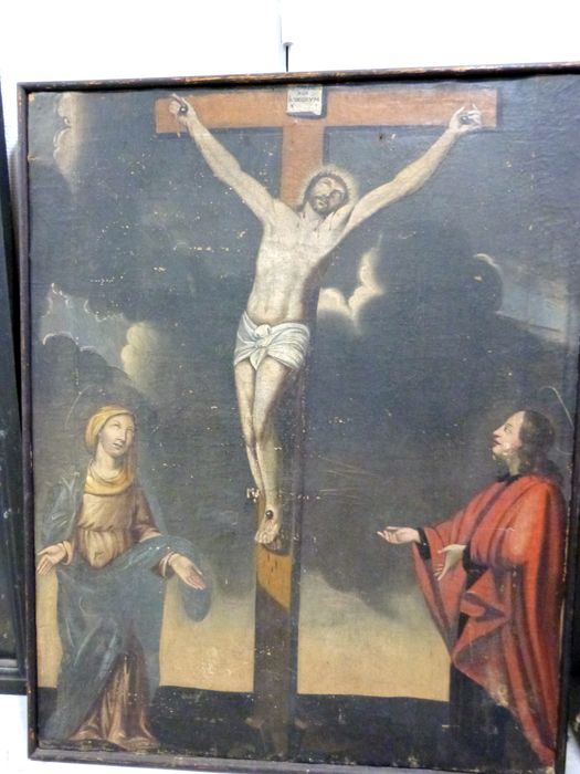 tableau : Christ en croix - © Ministère de la Culture (France), Conservation des antiquités et des objets d’art du Jura – Tous droits réservés