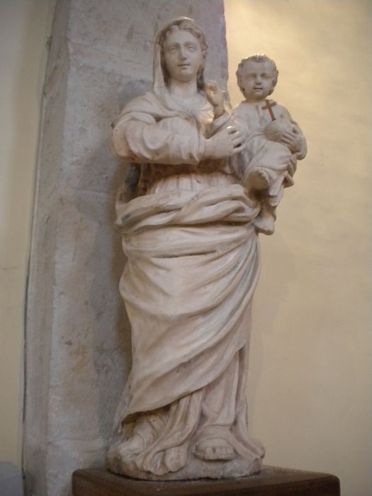 statue : Vierge à l'Enfant - © Ministère de la Culture (France), Conservation des antiquités et des objets d’art du Jura – Tous droits réservés