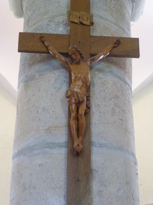 croix : Christ en croix - © Ministère de la Culture (France), Conservation des antiquités et des objets d’art du Jura – Tous droits réservés