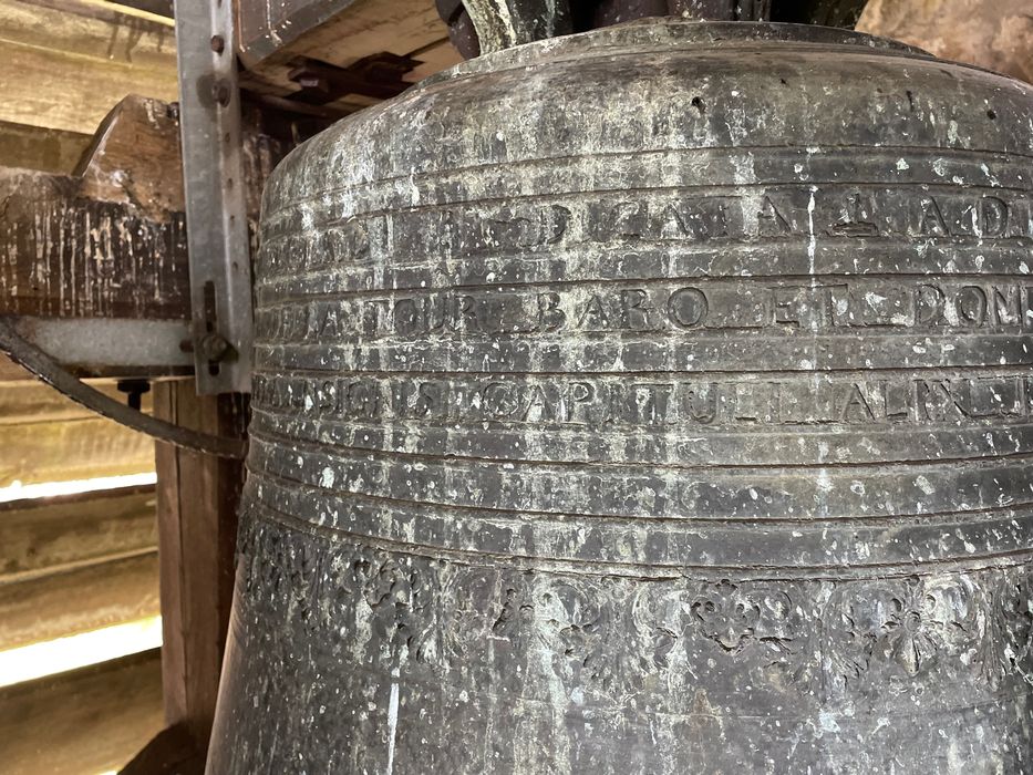 cloche, détail de l’inscription