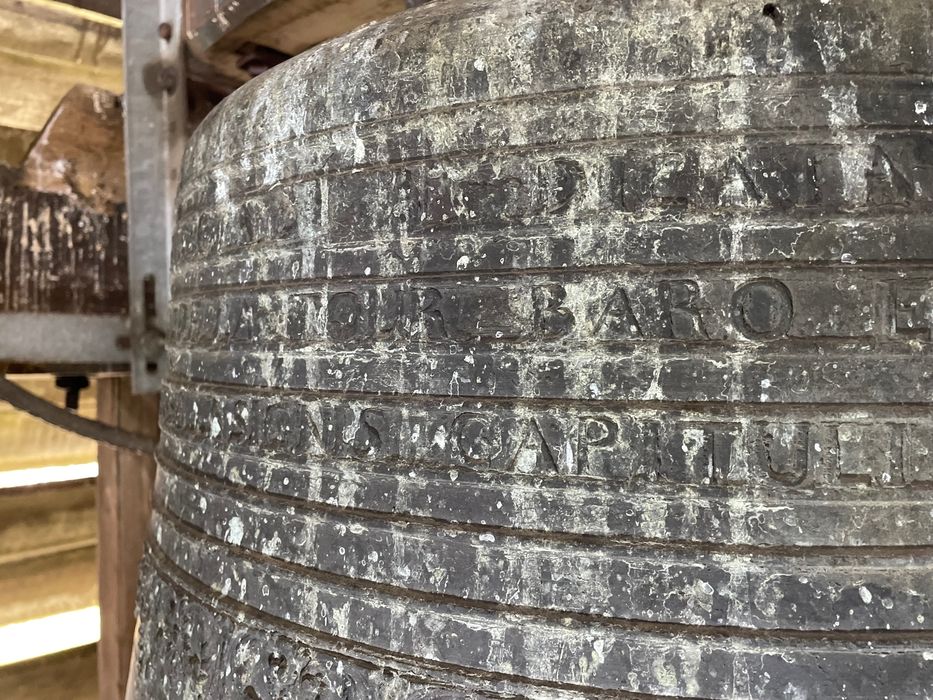 cloche, détail de l’inscription