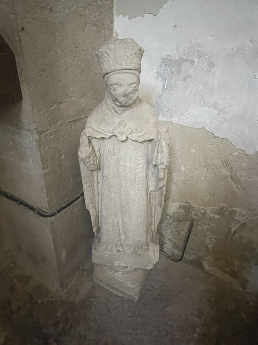 statue : Saint évêque - © Ministère de la Culture (France), Conservation des antiquités et des objets d’art du Jura – Tous droits réservés