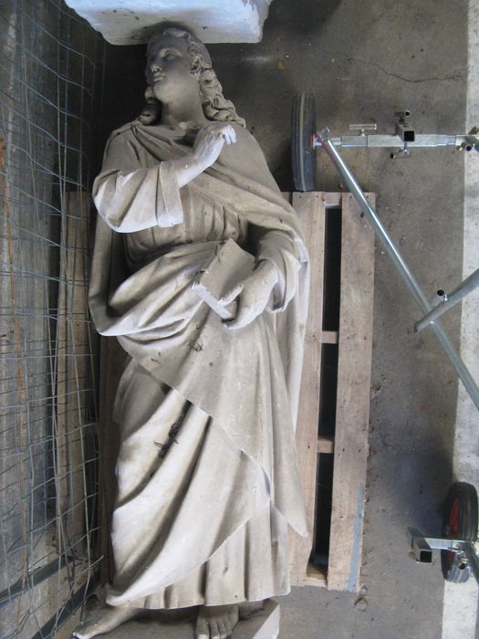 statue : Saint Jean l’évangéliste
