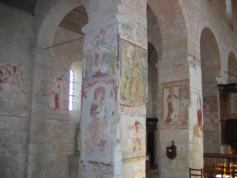 vue générale des peintures monumentales : baptême du Christ (le), arbre de Jessé (l'), scènes de la vie de saint Pierre, Christ en majesté, scènes de la passion, jugement dernier (le), saint Christophe