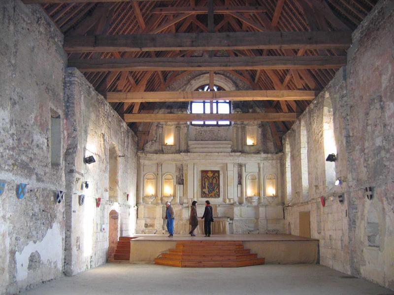 église Saint-Pierre : vue générale de la nef