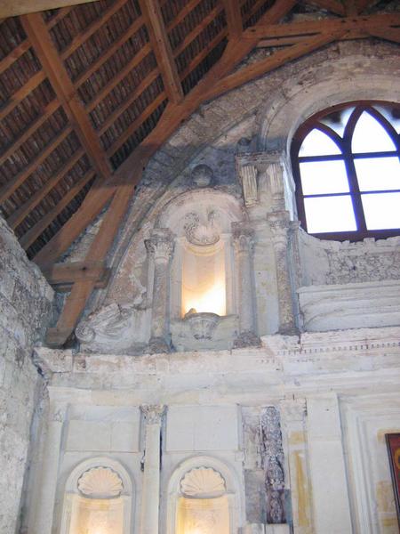 église Saint-Pierre : vue de la partie supérieure gauche du choeur