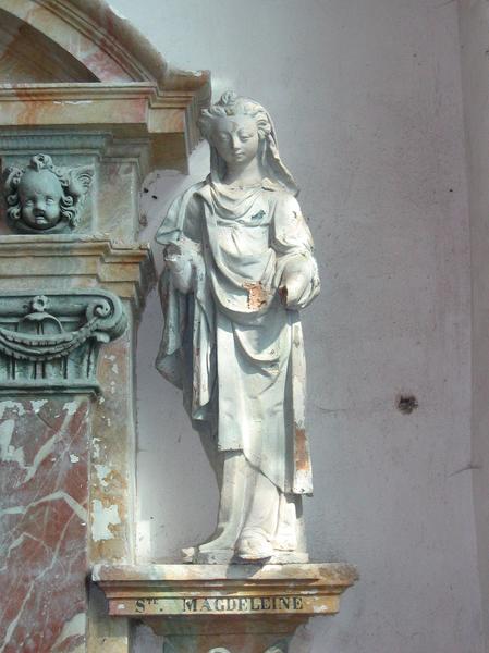 statue : sainte Madeleine, vue générale