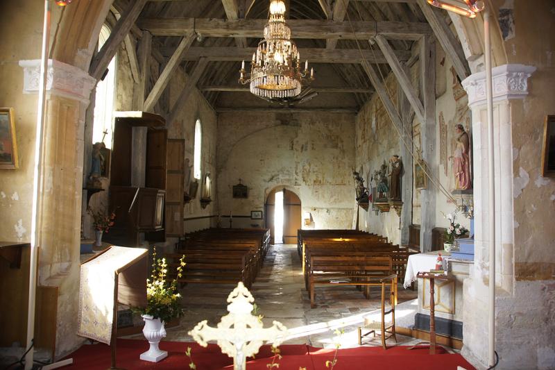 église Saint Christophe : vue générale de la nef