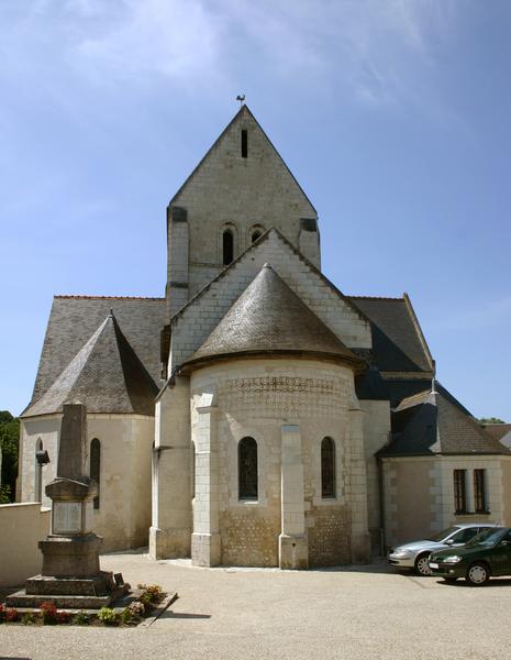 église Saint-Cyr : vue générale du chevet