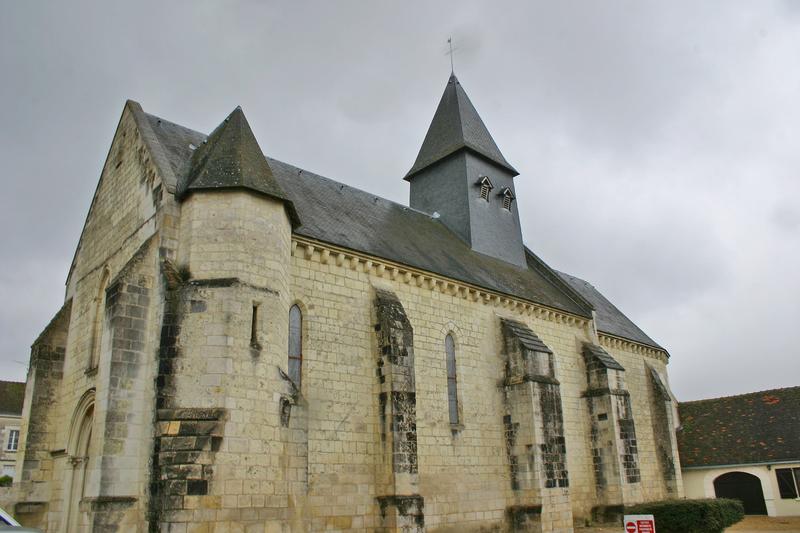 église Saint-Sylvain : vue générale, façades Sud et Ouest