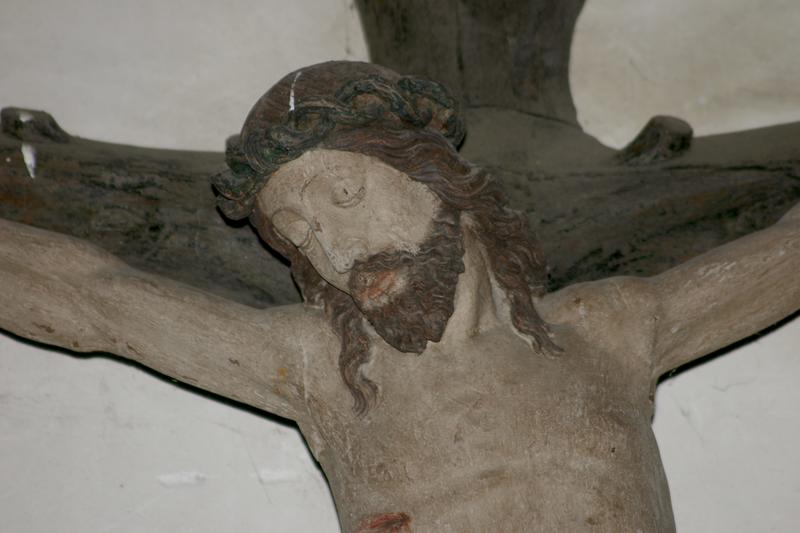 calvaire,  vue partielle du Christ en croix