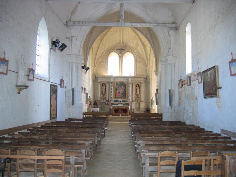 église Saint Martin : vue générale de la nef