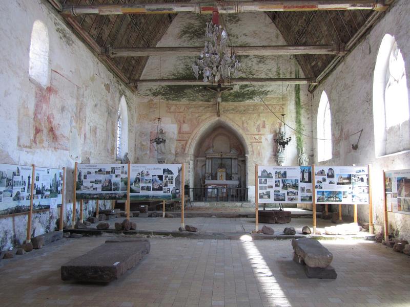 église Saint Martin : vue générale de la nef