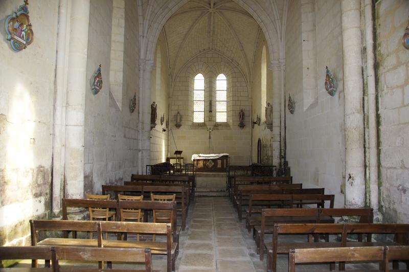 église Saint Martin : vue générale de la nef