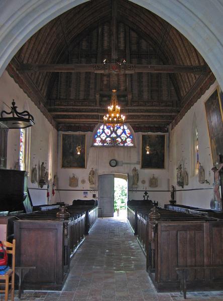 Eglise Saint-Jean-Baptiste : vue générale de la nef