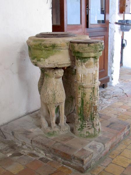 fonts baptismaux, vue générale - © Ministère de la Culture (France), Conservation des antiquités et des objets d'art du Loir-et-Cher, tous droits réservés 