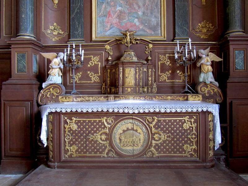 autel du maître-autel, vue générale - © Ministère de la Culture (France), Conservation des antiquités et des objets d'art du Loir-et-Cher, tous droits réservés 