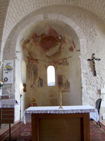 peintures monumentales : Vestiges d'un Christ en majesté, saints et donateur, vue générale