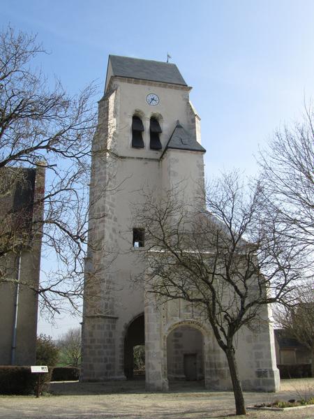 Ancienne église de Saint-Aignan d'Herbilly : vue générale du clocher