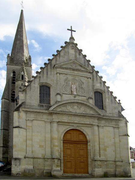 Eglise Saint-Pierre : façade occidentale, vue générale