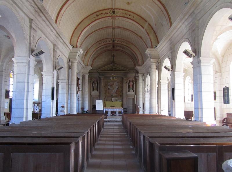 Eglise Saint-Denis : vue générale de la nef