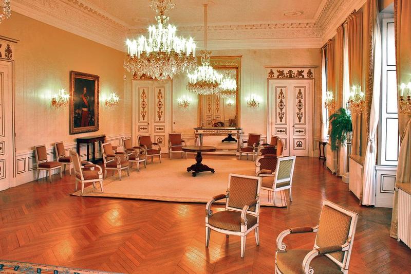 Préfecture : vue générale du grand salon