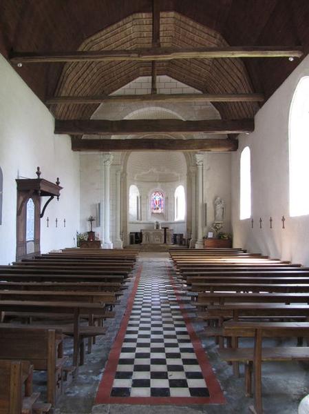 Eglise Saint-Martin : vue générale de la nef