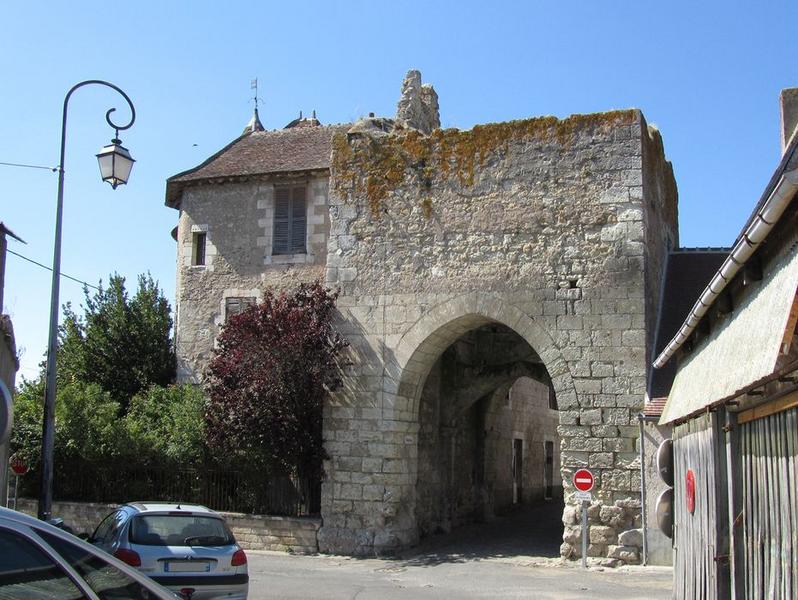 porte de ville, façade est, vue générale