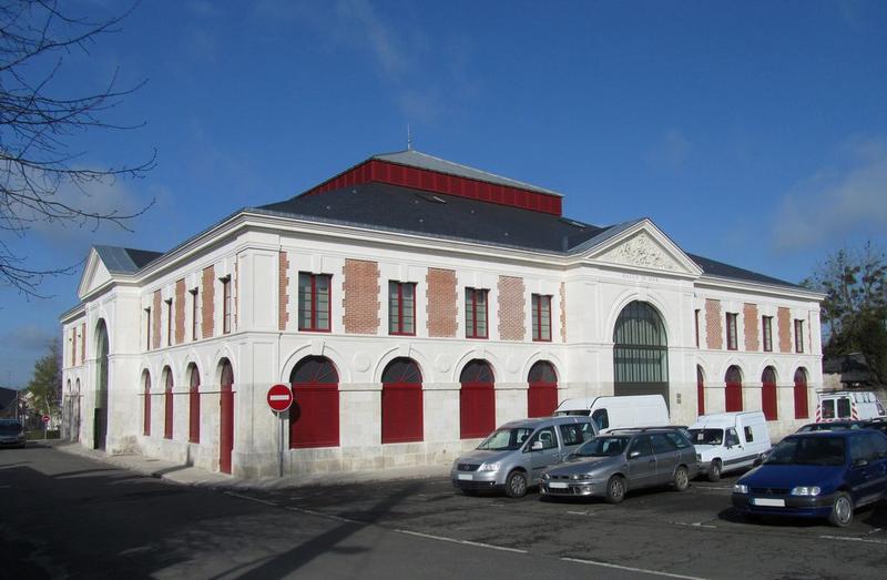 Halle : façades sud et est, vue générale