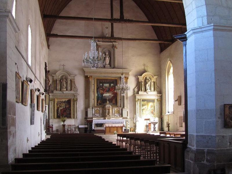 Eglise Saint-Pierre : vue générale de la nef