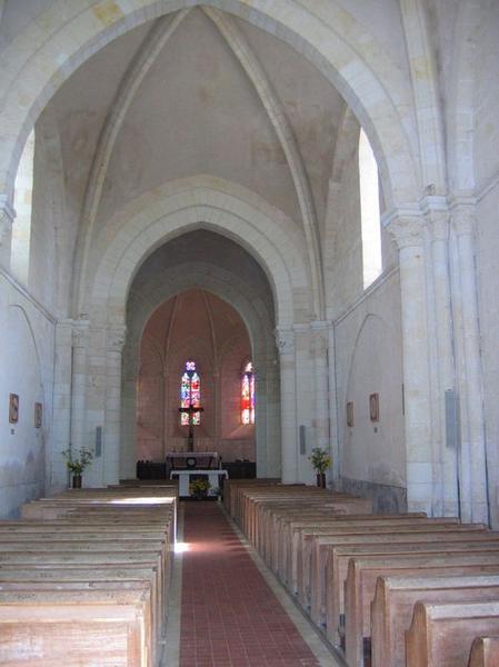 Eglise Saint-Martin : vue générale de la nef