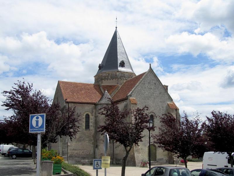 Eglise Sainte-Marie-Madeleine : ensemble nord-ouest, vue générale