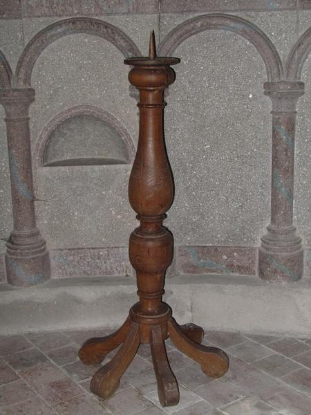 chandelier pascal (pied de cierge pascal), vue générale - © Ministère de la Culture (France), Conservation des antiquités et des objets d'art du Loir-et-Cher, tous droits réservés 