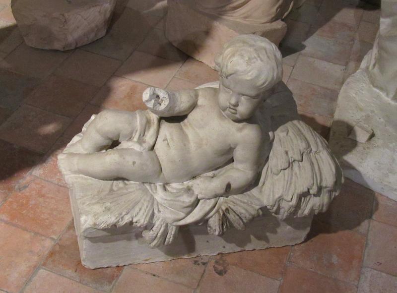statue : enfant Jésus (l'), vue générale