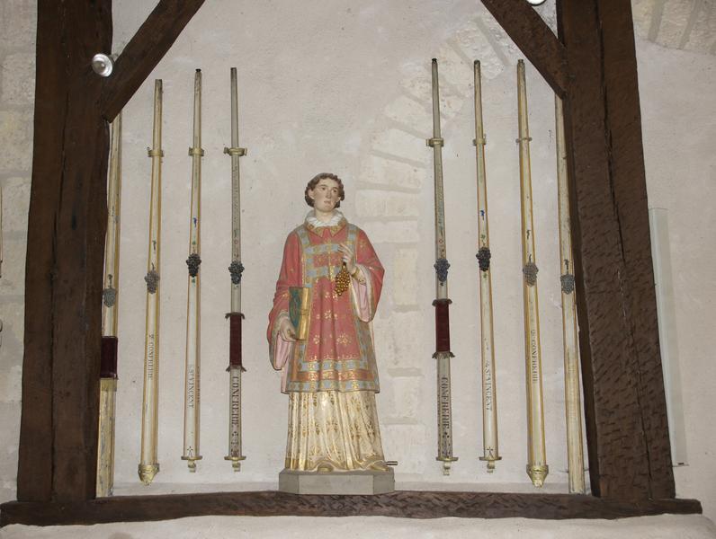 huit porte-cierges de procession (cierges de confrérie) de la confrérie de saint Vincent, vue générale - © Ministère de la Culture (France), Conservation des antiquités et des objets d'art du Loir-et-Cher, tous droits réservés