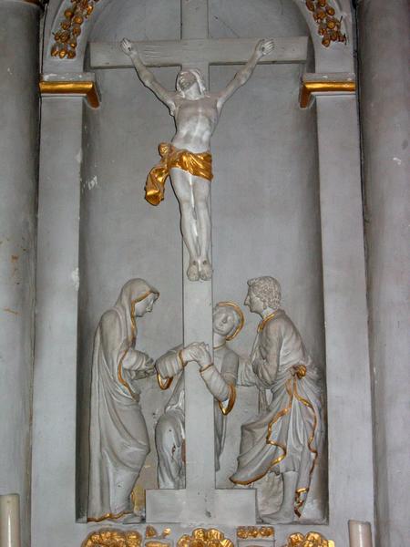 retable avec calvaire : Christ en croix avec Vierge, saint Jean et Marie-Madeleine, vue partielle