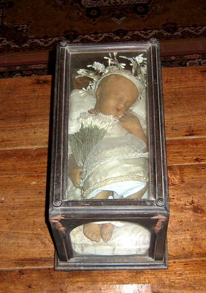 Statue et son coffret : enfant Jésus, vue générale