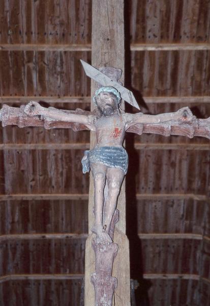 statue : Christ en croix, vue générale - © Ministère de la Culture (France), Conservation des antiquités et des objets d'art du Loir-et-Cher, tous droits réservés