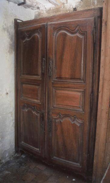 meuble de sacristie (armoire de sacristie), vue générale - © Ministère de la Culture (France), Conservation des antiquités et des objets d'art du Loir-et-Cher, tous droits réservés