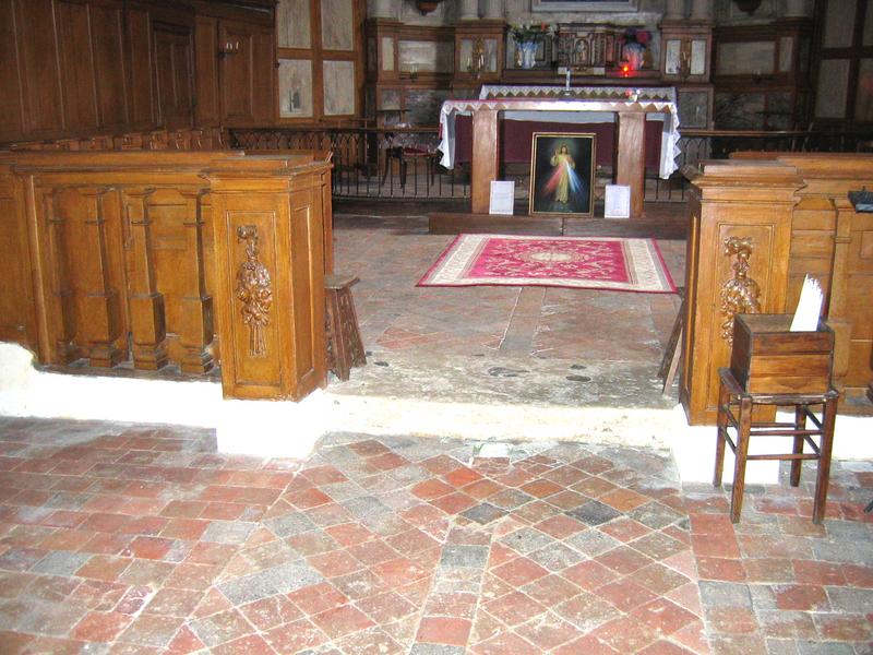 Clôture de choeur (table de communion) avec balustre et pilier