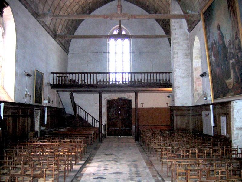 Eglise Saint-Etienne : vue générale de la nef