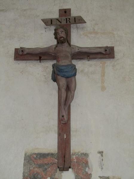 Statue : Christ en croix