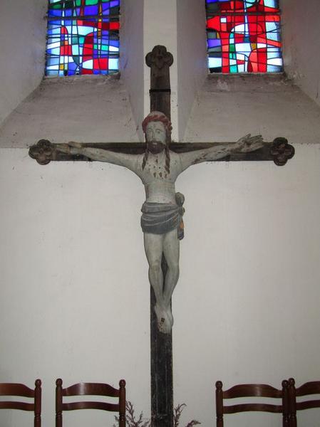 Statue : Christ en croix