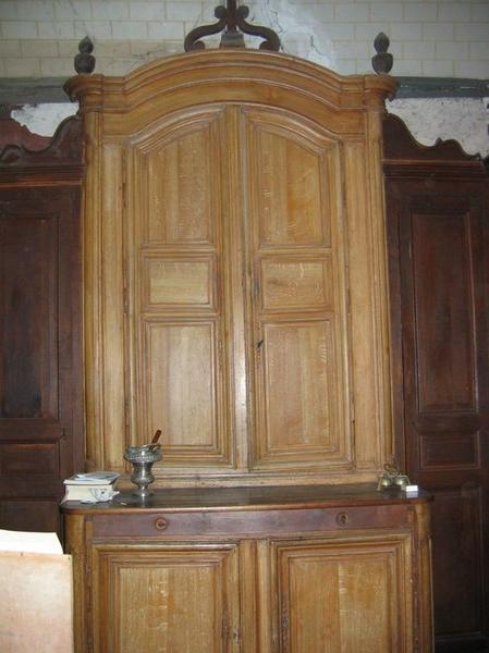 meuble de sacristie (armoire de sacristie), vue générale - © Ministère de la Culture (France), Conservation des antiquités et des objets d'art du Loir-et-Cher, tous droits réservés 