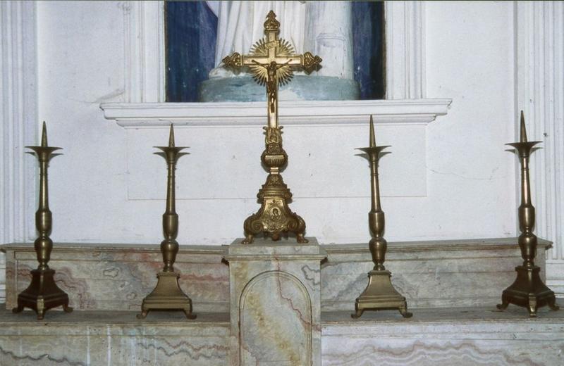 chandeliers, Christ d'autel, vue générale - © Ministère de la Culture (France), Conservation des antiquités et des objets d'art du Loir-et-Cher, tous droits réservés 