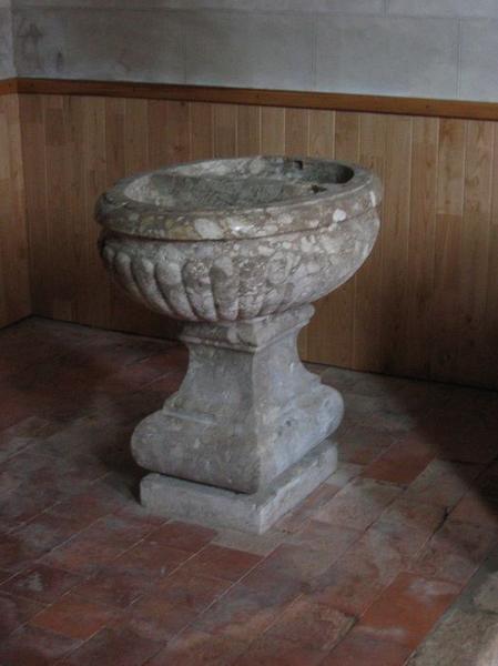 fonts baptismaux, vue générale - © Ministère de la Culture (France), Conservation des antiquités et des objets d'art du Loir-et-Cher – Tous droits réservés 